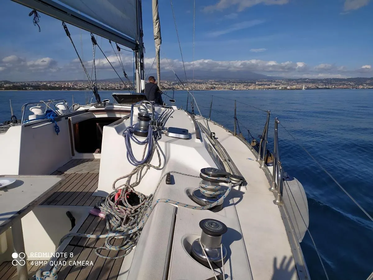 فندق كاتانيافي  House Boat 0*, كاتانيا إيطاليا