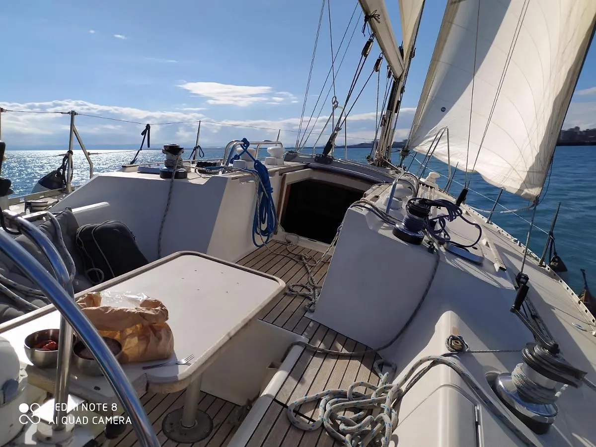 بوتيل فندق كاتانيافي  House Boat إيطاليا